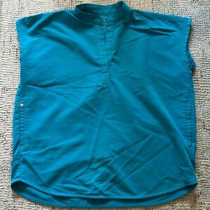 FIGS Rafaela top XS in Teal